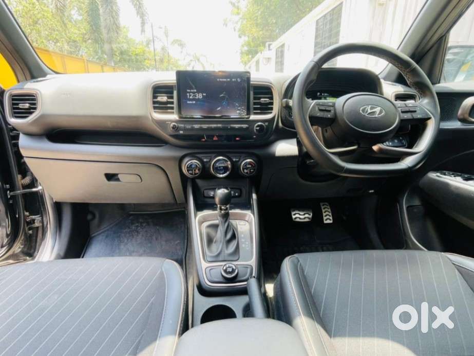 Hyundai Venue Sx(o) 1.0 Turbo Dct Knight Edition, 2024, Petrol