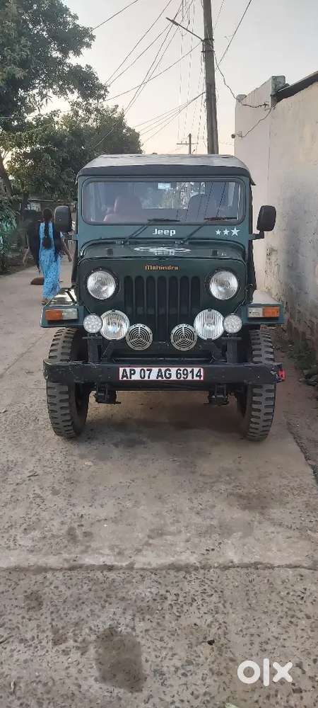Mahindra Jeep Commander 2000