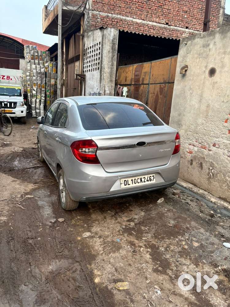 Ford Aspire Titanium Blu 2017 Dec27