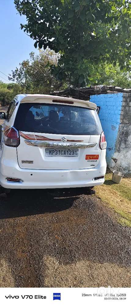 Gadi Mein Koi Kam Nahin Hai Gadi Sab Tarike Se Kadak Hai