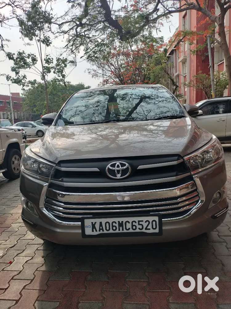 2018 Innova Crysta