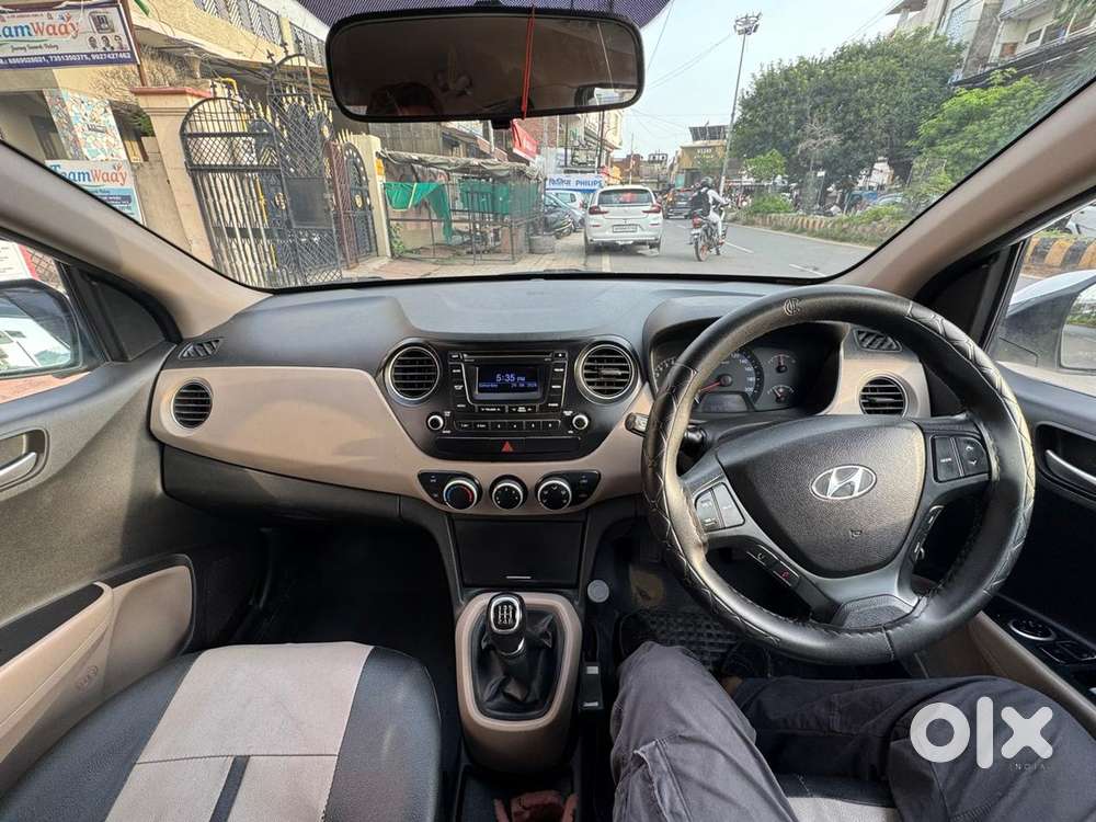Hyundai Xcent Petrol 2015