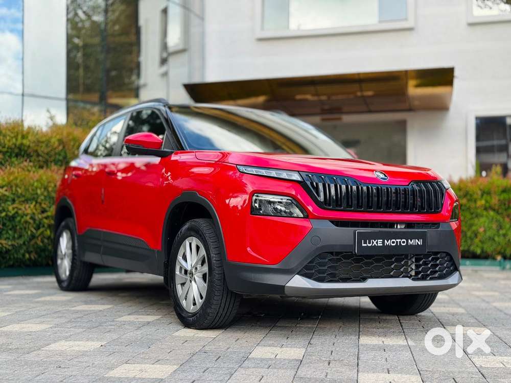 Skoda Kylaq Signature, 2025, Petrol