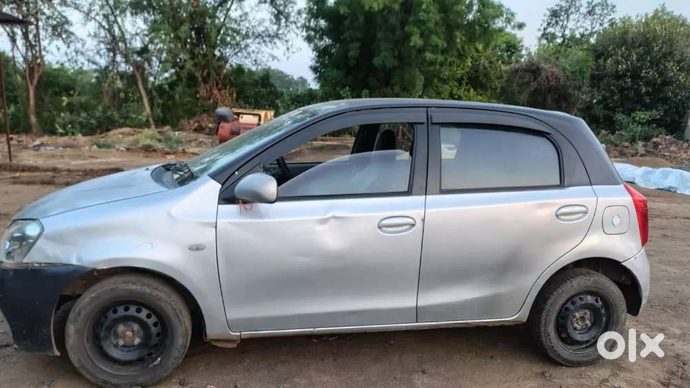 Toyota Etios Liva 2012
