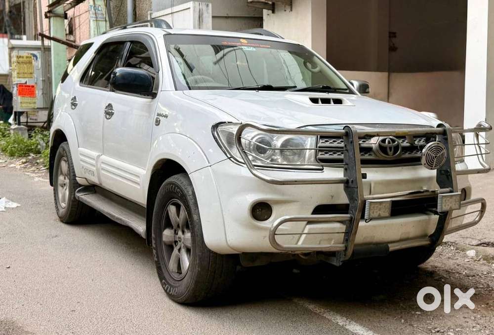 Toyota Fortuner 3.0 4x4 Manual, 2011, Diesel