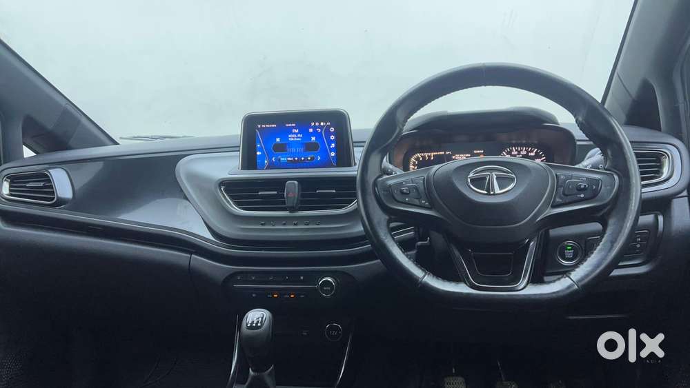 Tata Altroz 1.2 Xz Plus Dark Edition, 2022, Petrol