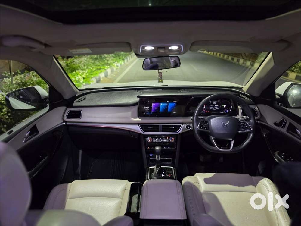 Mahindra Xuv700 2022 Petrol 95000 Km Driven