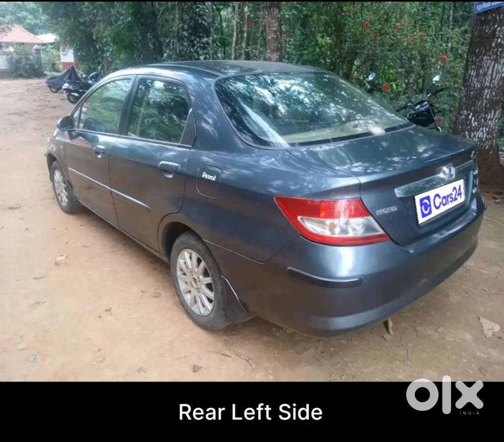Honda City 2004 Petrol Well Maintained