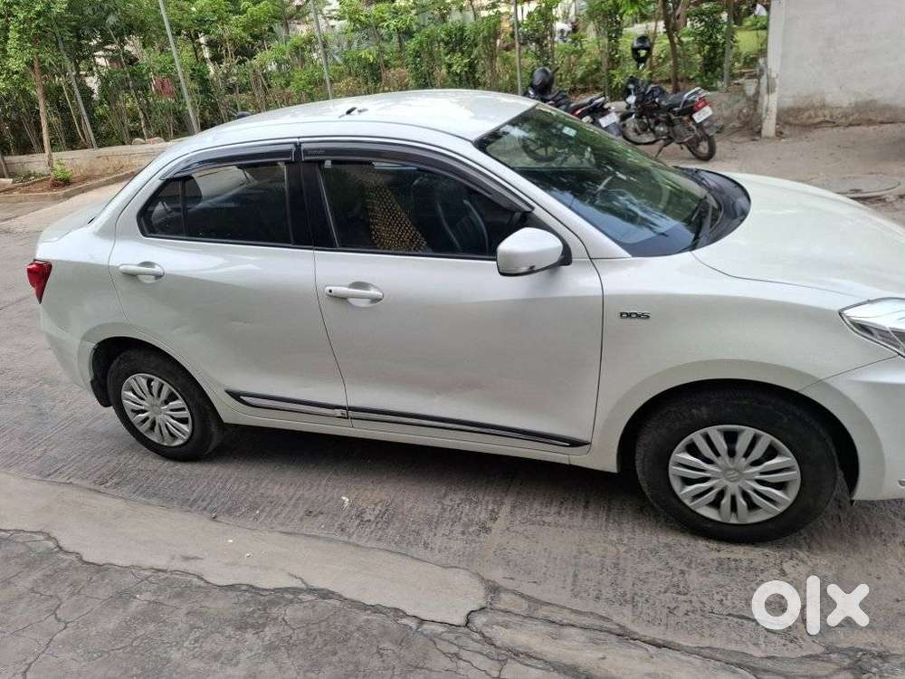 Maruti Suzuki Swift Dzire Amt Vdi, 2017, Diesel