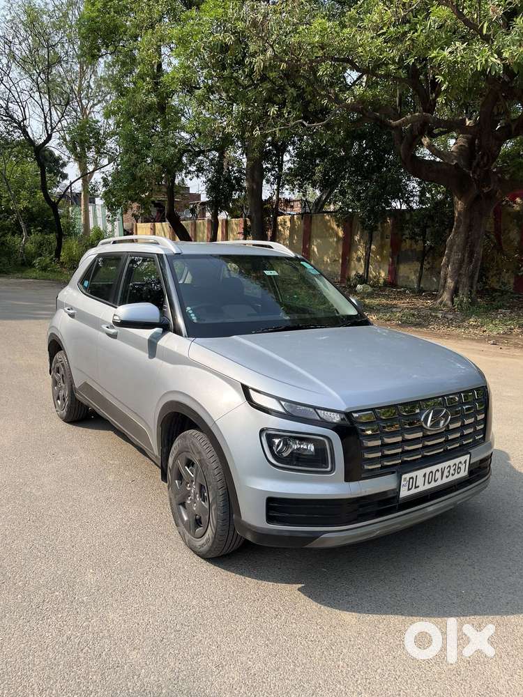 Hyundai Venue S (o) 1.2 Petrol Knight Edition, 2023, Petrol