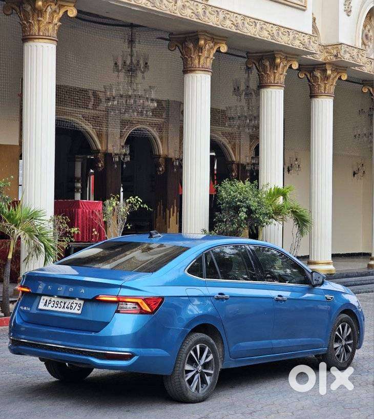 Skoda Slavia 1.0 Tsi Style At, 2023, Petrol
