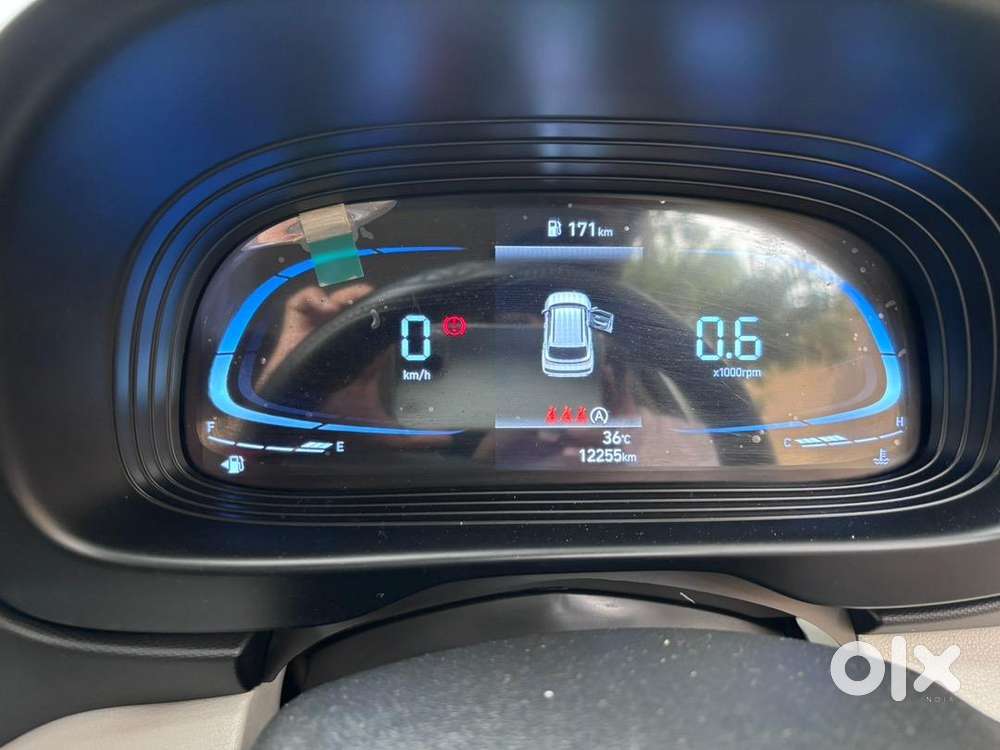 Hyundai Venue 2023 Petrol 12000 Km Driven