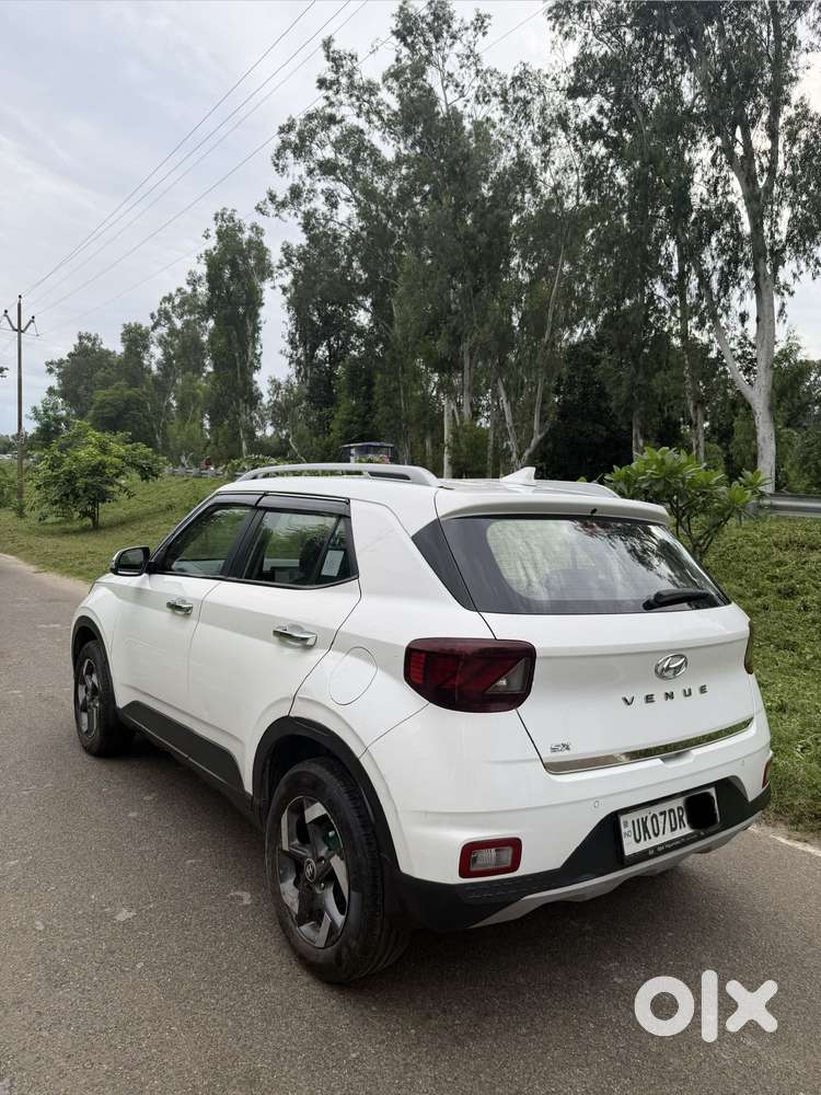 Hyundai Venue Sx (o) Mt 1.5 Diesel, 2020, Diesel