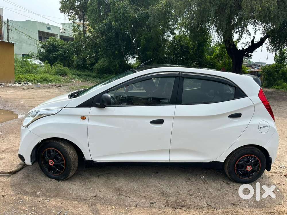 Hyundai Eon 2015 Cng & Hybrids Good Condition
