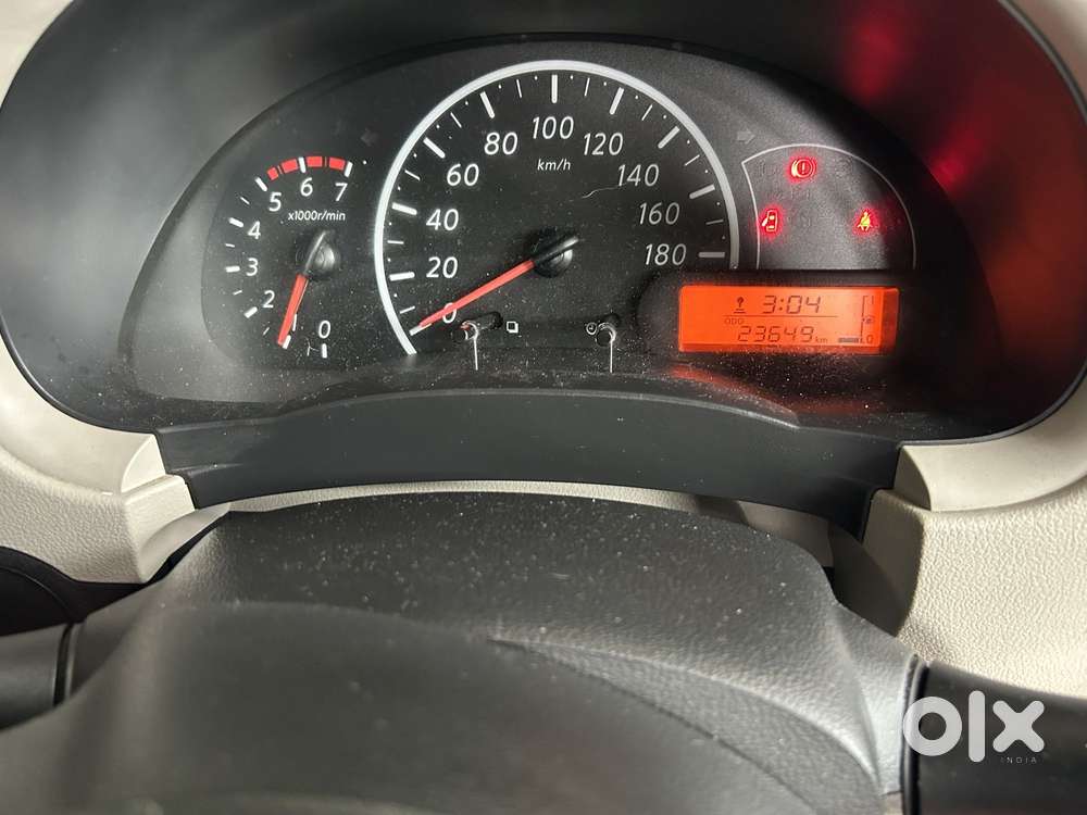 Nissan Micra Active Xv Petrol, 2015, Petrol