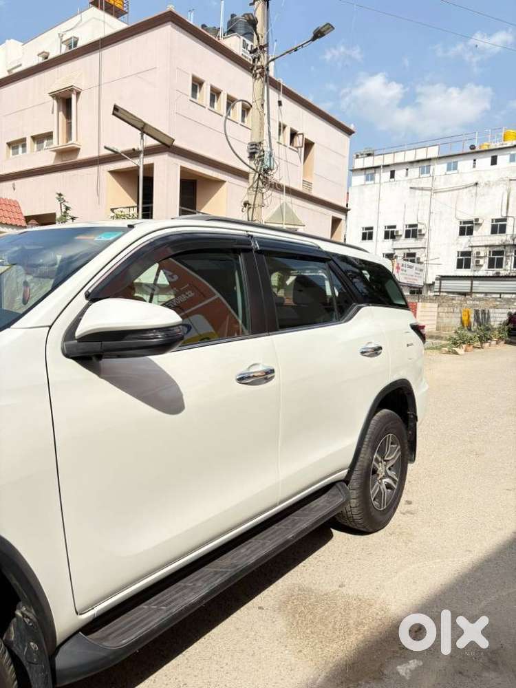 Toyota Fortuner 4X2 AT 2.8 Diesel, 2021, Diesel