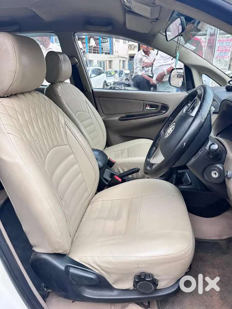 Toyota Innova 2015 Diesel 74000 Km Driven