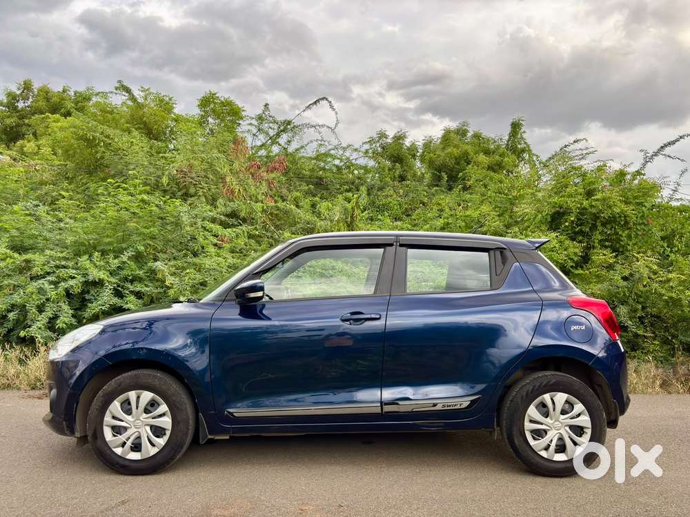 Maruti Suzuki Swift Vxi Optional, 2023, Petrol