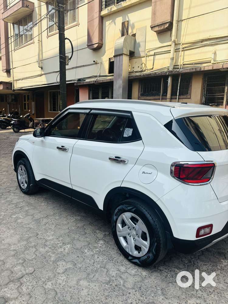 Hyundai Venue E 1.2 Petrol, 2021, Petrol
