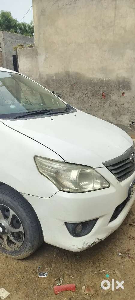 Toyota Innova Diesel 7 Str 2013