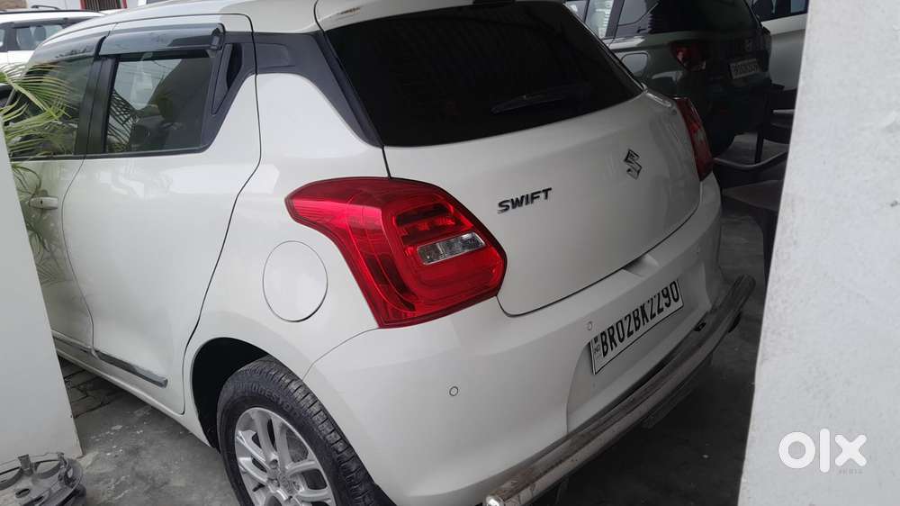 Maruti Suzuki Swift 1.3 Zxi, 2023, Petrol