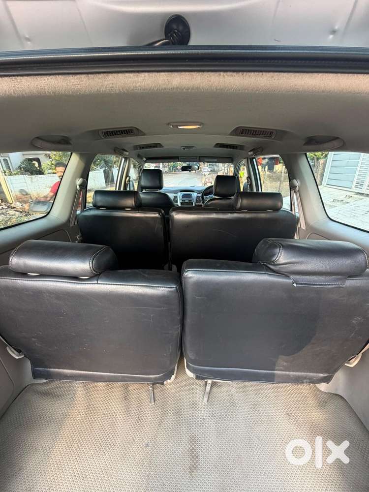 Toyota Innova 2.5 V 7 Str, 2012, Diesel