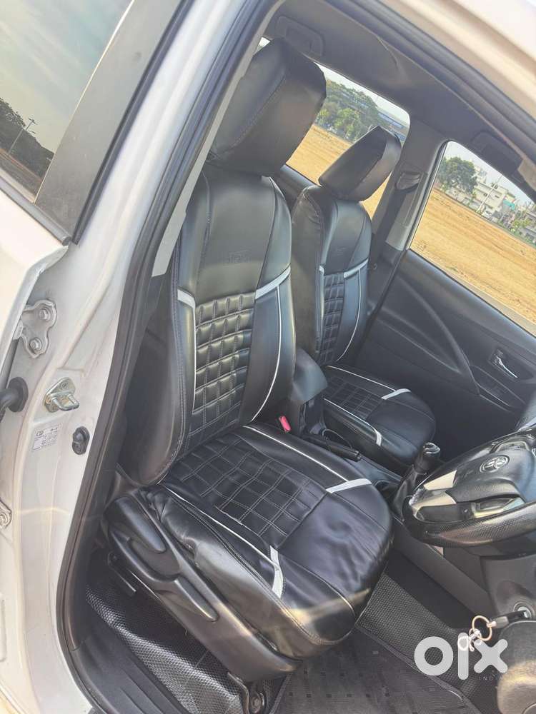 Toyota Innova Crysta 2.4 G Mt, 2023, Diesel