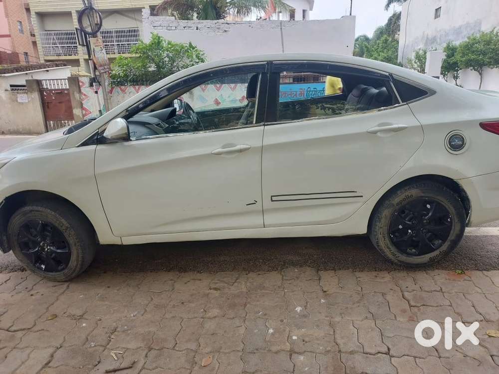 Hyundai Verna Petrol And Cng 2012 Model