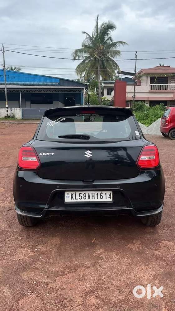 Maruti Suzuki Swift 1.3 Zxi, 2023, Petrol