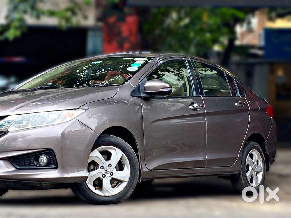 Honda City V At Sunroof I-vtec, 2016, Petrol