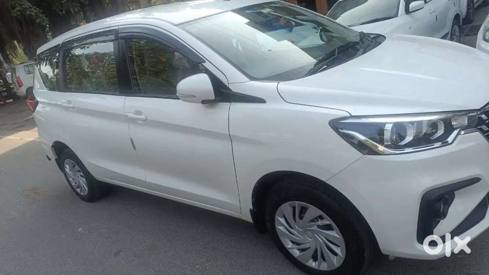 Maruti Suzuki Ertiga Vxi 2024