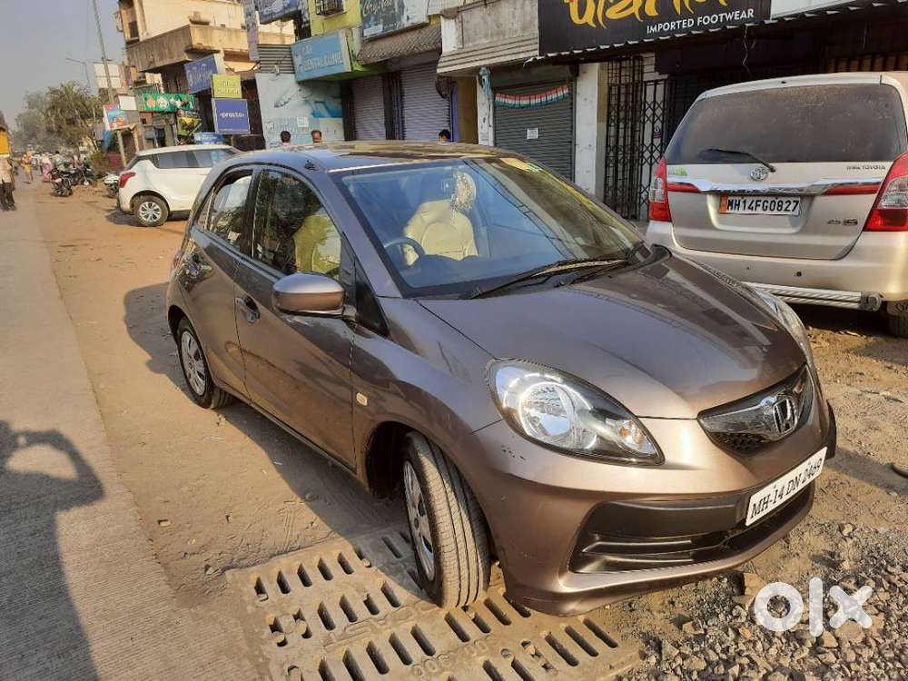 A Well-maintained, Less-driven Honda Brio S Mt(2013)