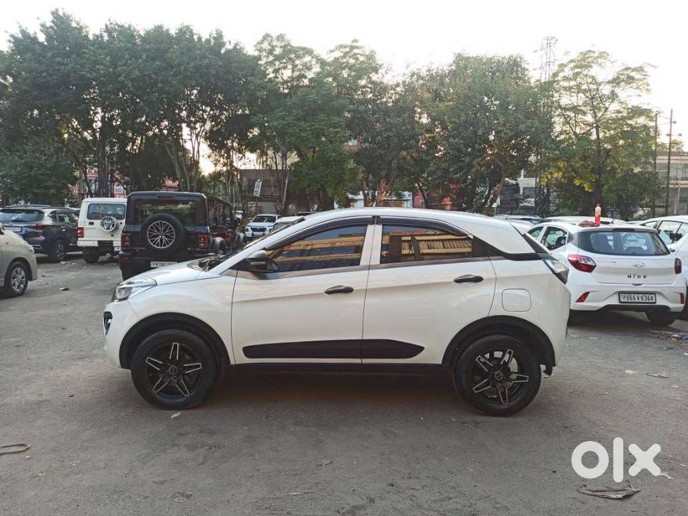 Tata Nexon 1.5 Revotorq Xm (s), 2018, Diesel