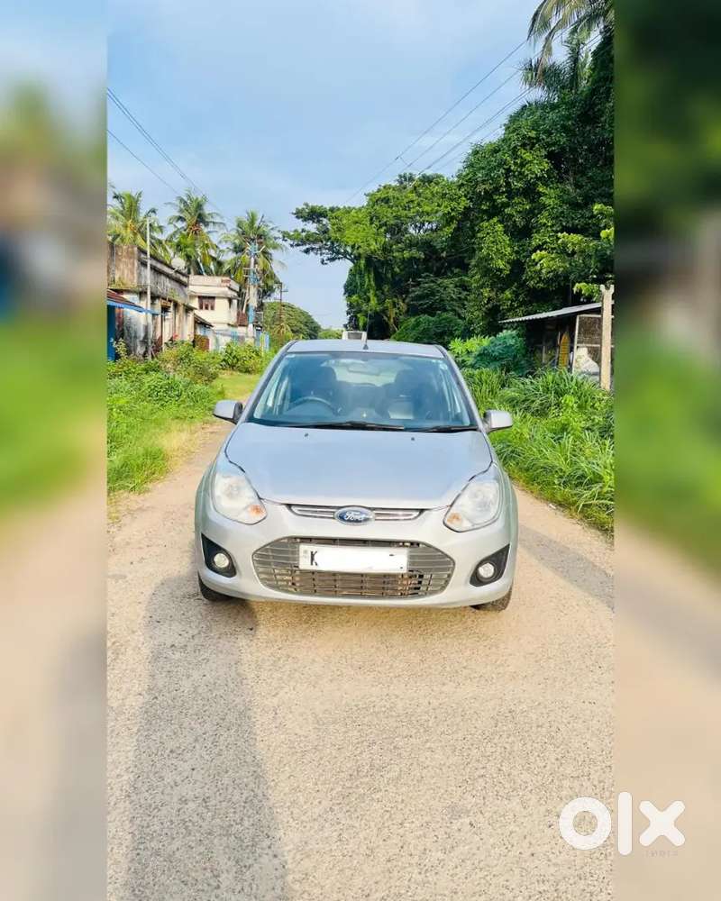 Ford Figo Titanium Petrol 2014