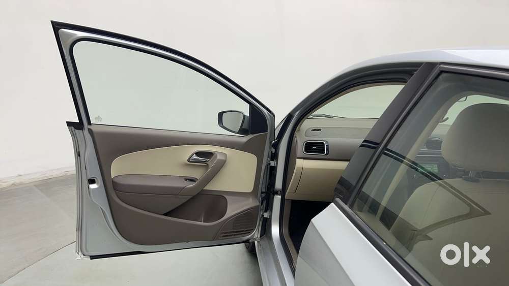 Skoda Rapid 1.6 Mpi At Style, 2016, Petrol