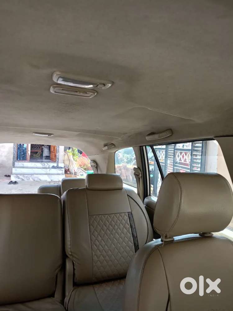 Toyota Innova 2011