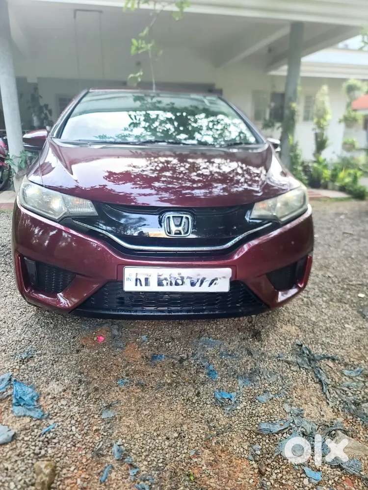 Honda Jazz Petrol Cvt Automatic 2nd Owner 2016