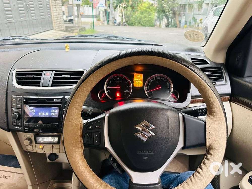 Maruti Suzuki Swift Dzire 1.2 Zxi Bsiv, 2015, Petrol