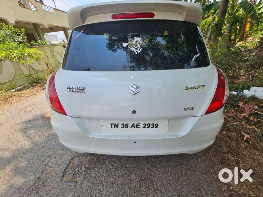 Maruti Suzuki Swift Vxi 1.2 Abs Bs-iv, 2017, Lpg
