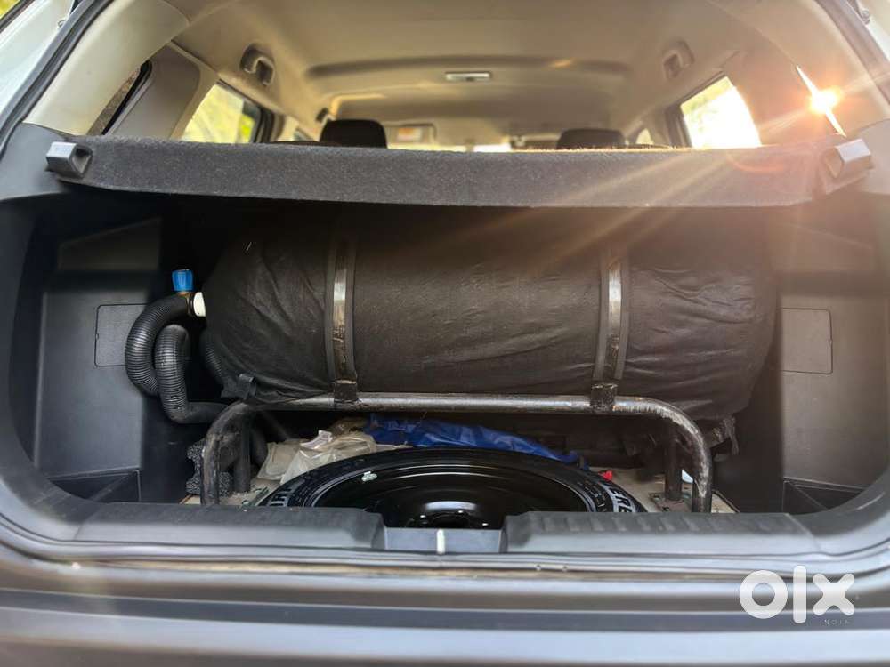 Maruti Suzuki Brezza 1.5 Vxi Cng, 2023, Cng & Hybrids