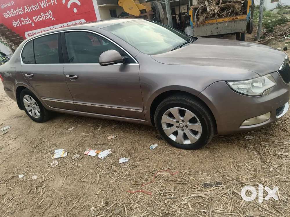 Skoda Superb 2012 Diesel 120000 Km Driven