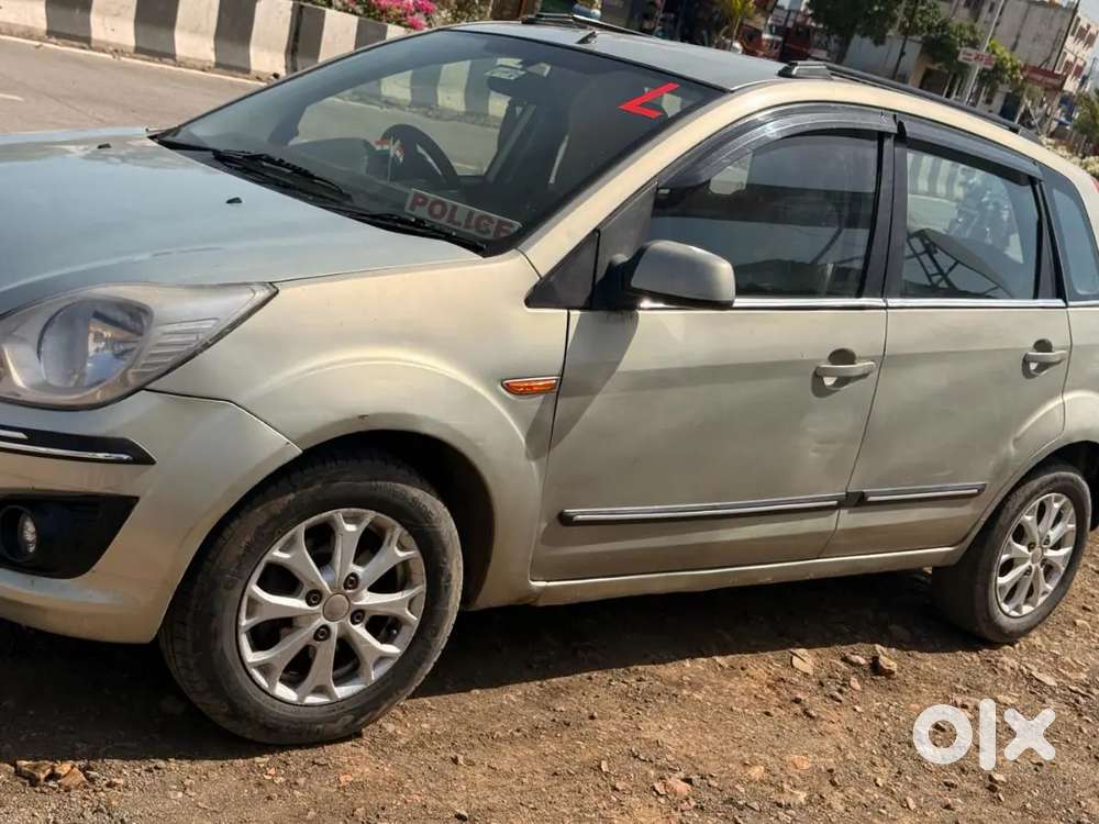 Ford Figo 2013 Titanium 25 Km Driven