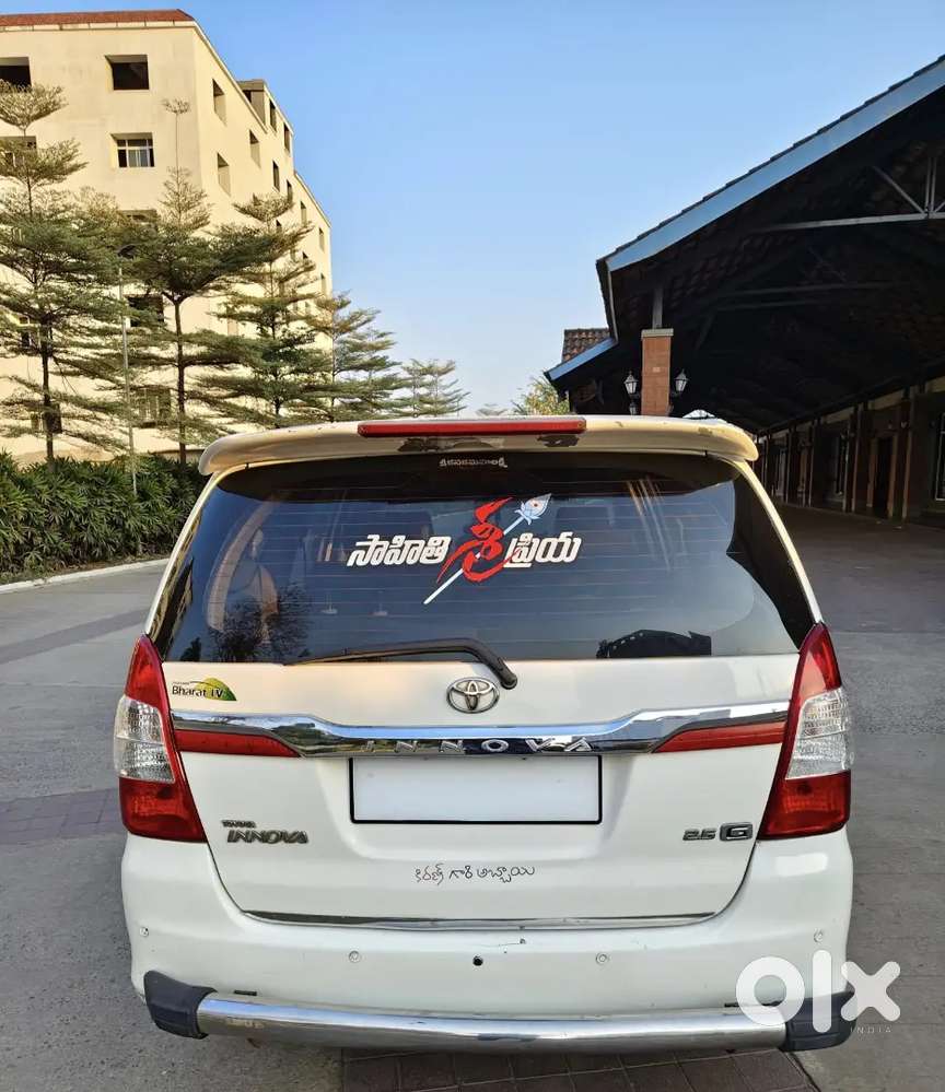 Toyota Innova Diesel 2011 Year