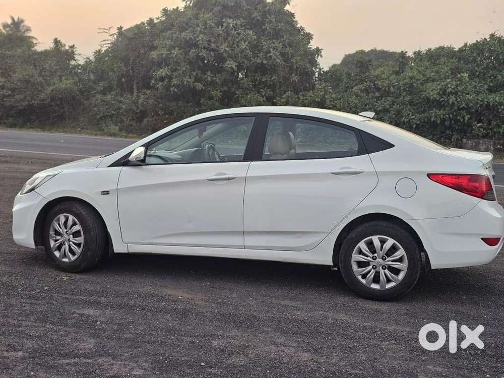 Hyundai Fluidic Verna 2013