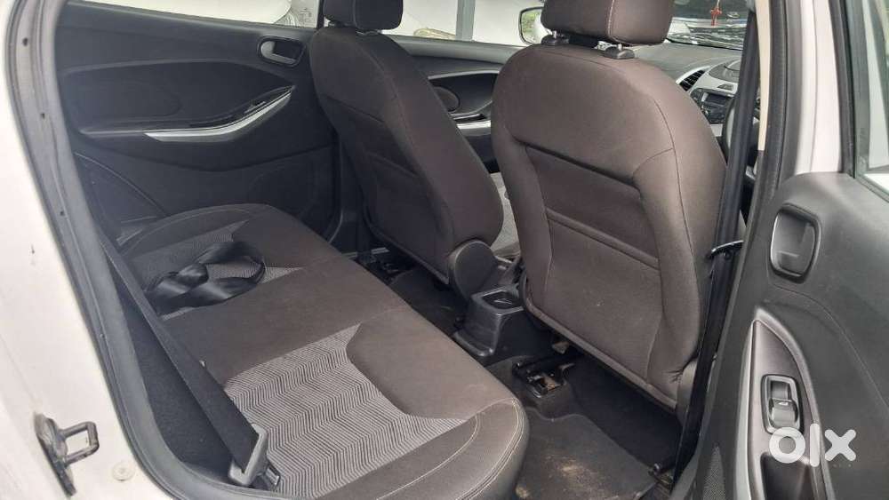 Ford Figo Petrol Titanium, 2016, Petrol