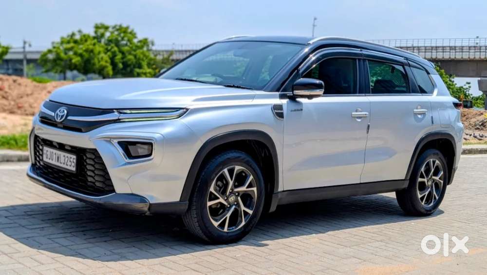 Toyota Urban Cruiser Hyryder 1.5 V Hybrid, 2023, Petrol