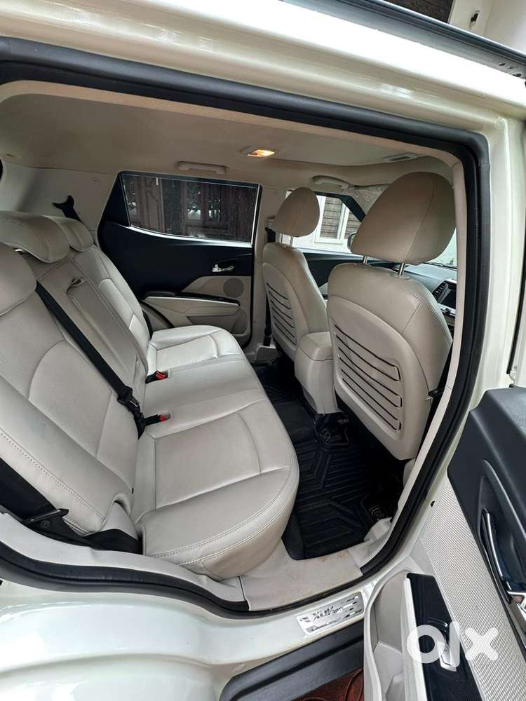Mahindra Xuv300 2020 Diesel Well Maintained