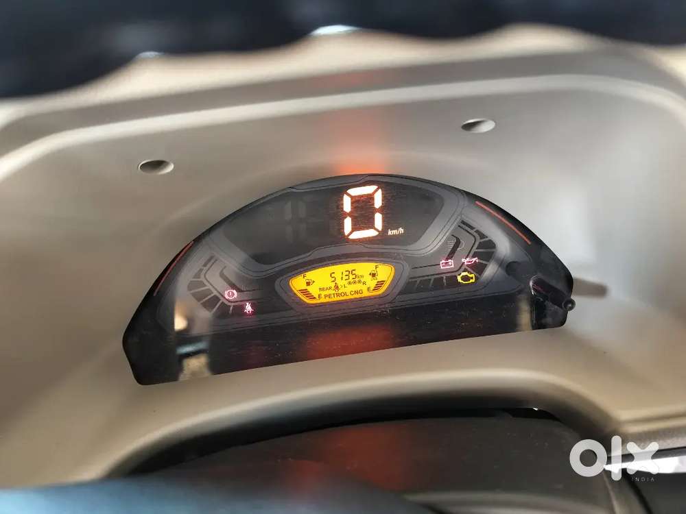 फाइनेंशली प्रॉब्लम होने के कारण गाड़ी बेच रहा हूं