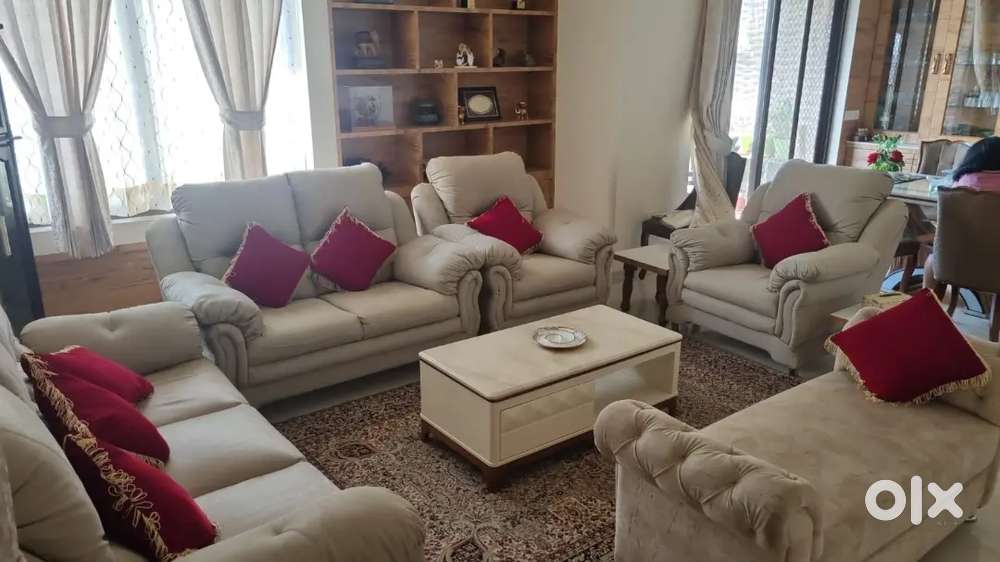 Elegant Premium 9 seater Sofa Set for Sale - Excellent Condition