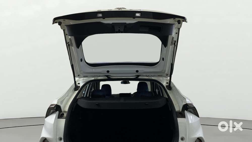 Tata Curvv Pure Plus 1.2 Revotron Petrol 7dca, 2024, Petrol